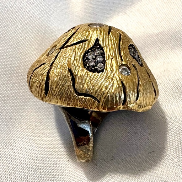 Vintage Mushroom Dome Ring Gold Tone 1960s - 70s Brutalist Era Style size 4.5-5 - Picture 5 of 9